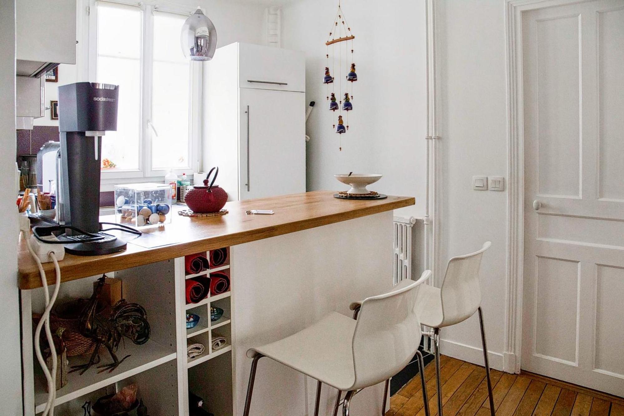 Apartment Charming And Bright Near Montmartre